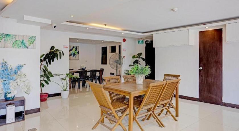 Hotel Super Oyo Capital O 232 Nest Nano Makati City